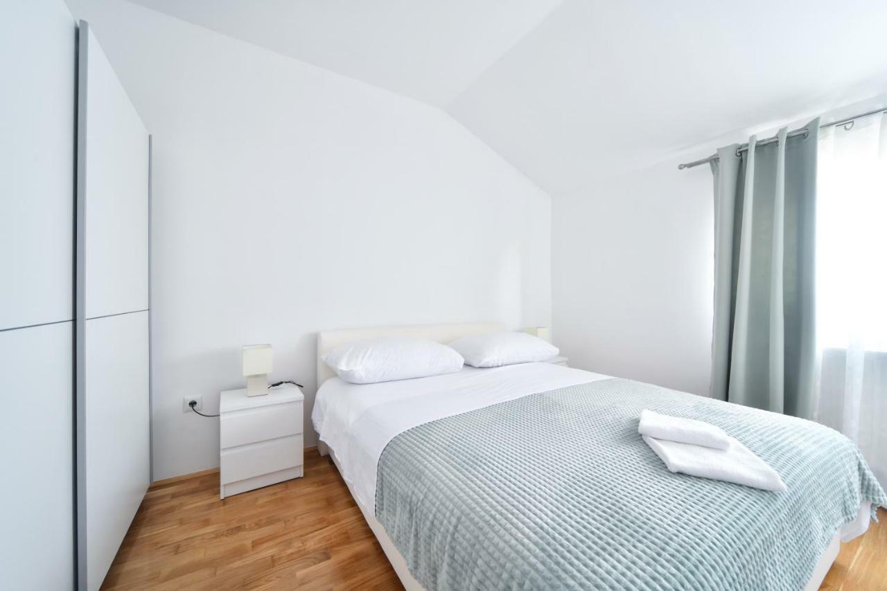 Apartman Novokmet-Crno Hotel Zadar Exterior photo